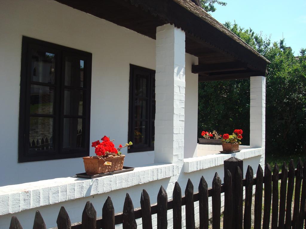 Hollóköves Vendégházak Exterior foto